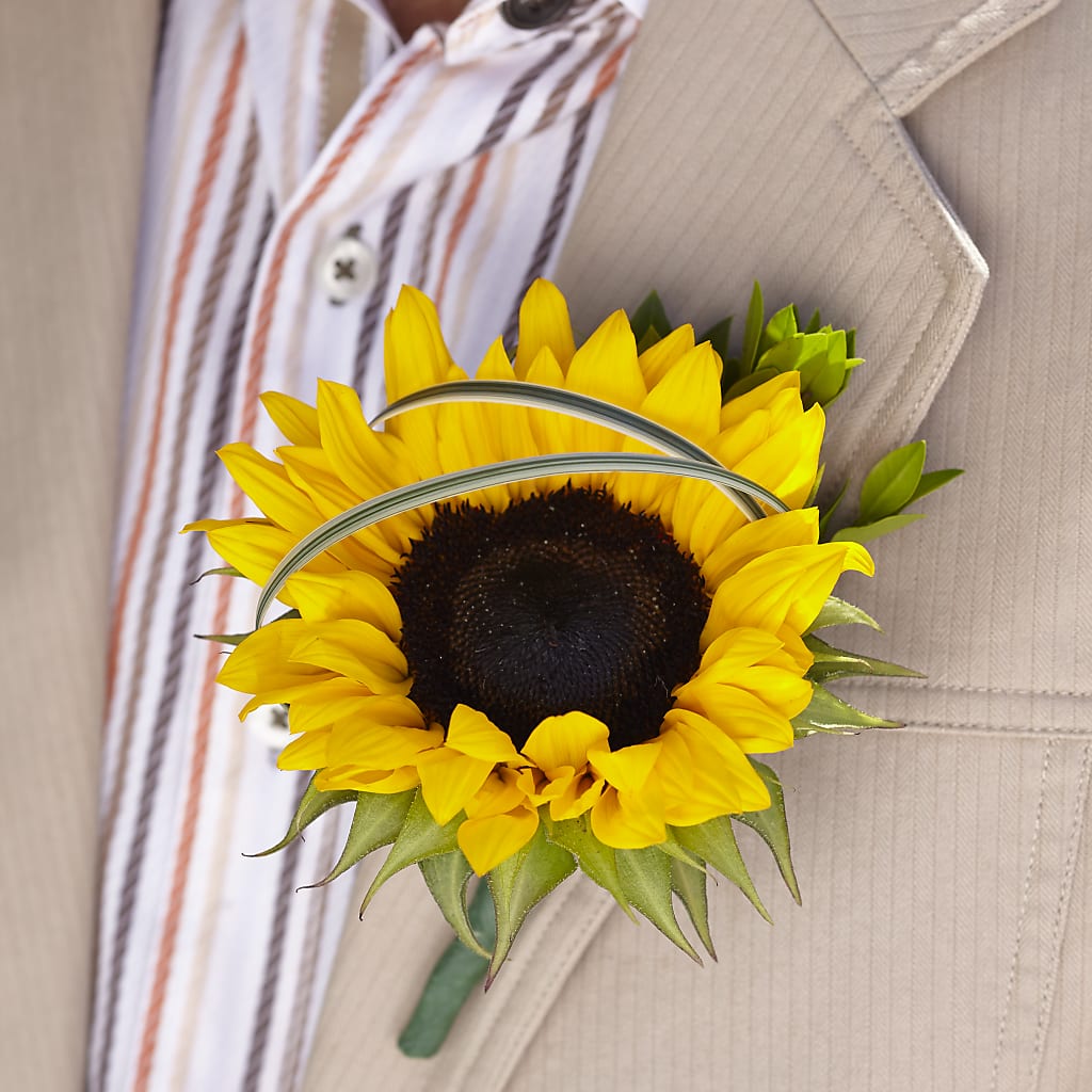 Free Spirit Boutonniere – Indiana Floral/flower Boutique, Indiana PA